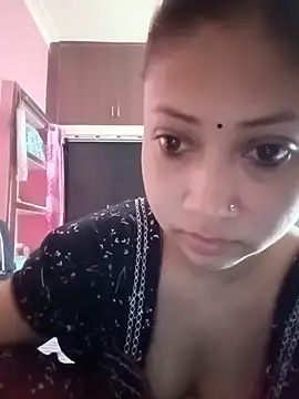 Snapshot of Hot_Soniya_08 chatting on June 8, 6:14 am Hot Soniya 08 online show from June 8, 6:14 am
