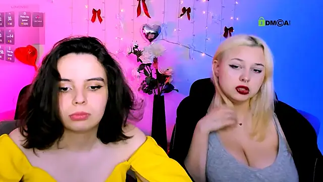 mia mooon  online show from May 12, 12:57 pm