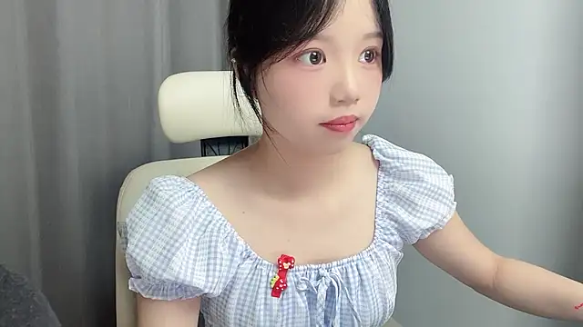 Snapshot of Xiaoqing00 chatting on May 18, 5:02 am Xiaoqing00 online show from May 18, 5:02 am