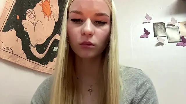 Snapshot of CruzVatter chatting on April 8, 6:08 pm CruzVatter online show from April 8, 6:08 pm