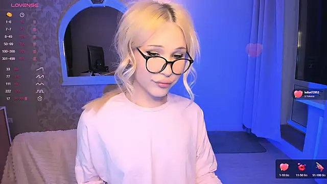 kristiallsooppp online show from April 9, 8:36 pm