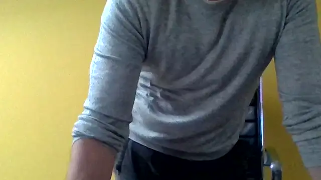 jjjust curiousss online show from April 10, 5:17 pm