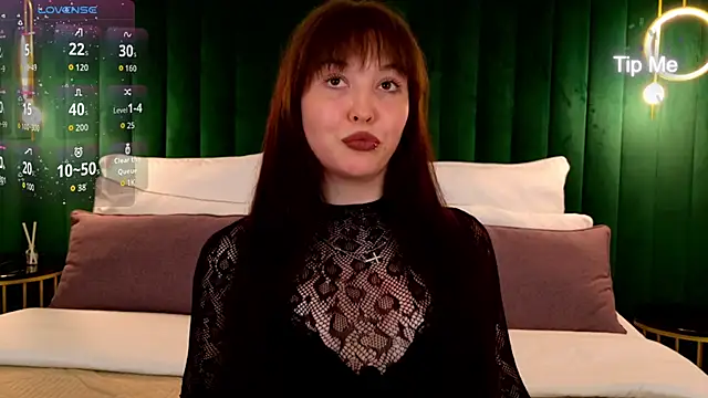 Snapshot of YunaStorm chatting on April 8, 6:41 pm YunaStorm online show from April 8, 6:41 pm