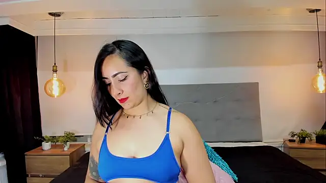 AmaraValenti online show from April 30, 1:23 am