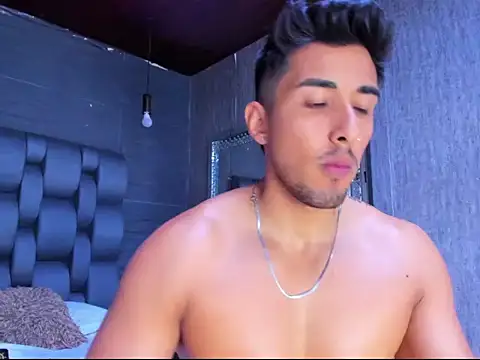 Snapshot of alangreek1 chatting on May 11, 2:45 pm alangreek1 online show from May 11, 2:45 pm