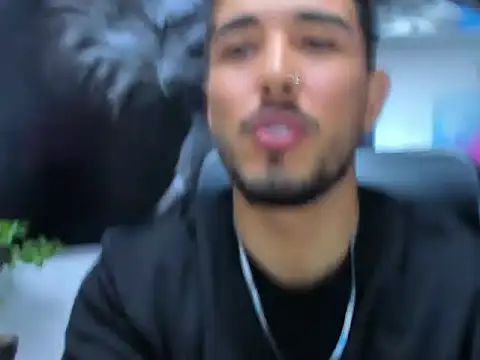 alangreek1 online show from June 7, 10:46 pm