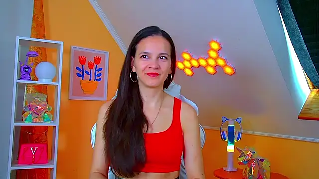 Snapshot of LeonaLane chatting on May 7, 6:30 am LeonaLane online show from May 7, 6:30 am