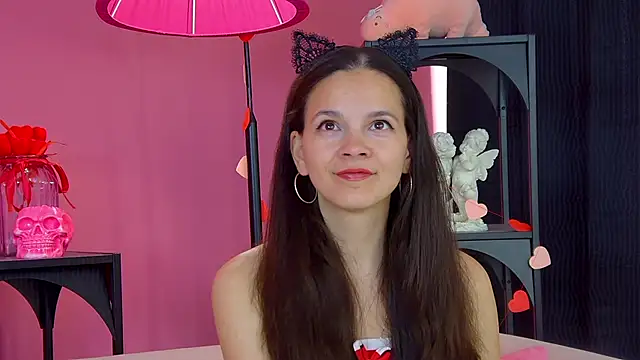 Snapshot of LeonaLane chatting on May 19, 6:31 am LeonaLane online show from May 19, 6:31 am