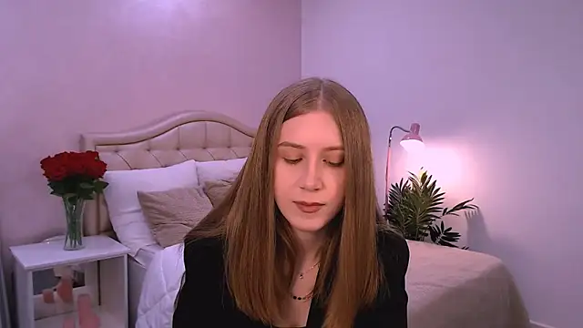 Snapshot of cheeky_chick chatting on April 17, 11:35 am cheeky chick online show from April 17, 11:35 am