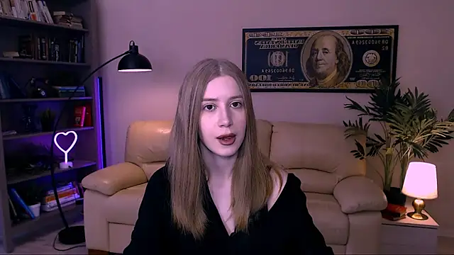 Snapshot of cheeky_chick chatting on May 16, 1:43 pm cheeky chick online show from May 16, 1:43 pm