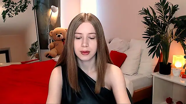Snapshot of cheeky_chick chatting on May 26, 1:18 pm cheeky chick online show from May 26, 1:18 pm