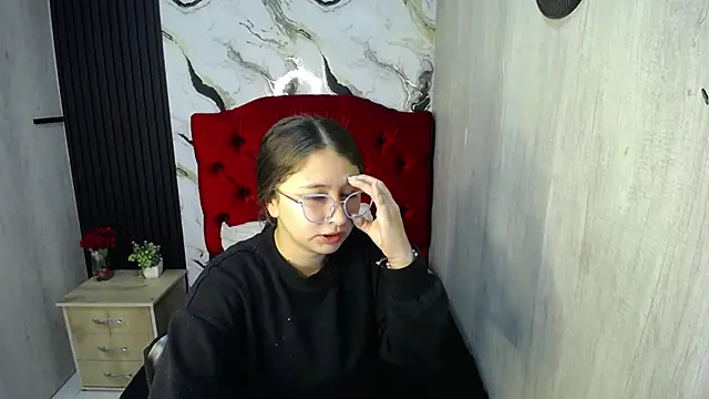 Snapshot of sammy__green chatting on April 14, 1:06 pm sammy green online show from April 14, 1:06 pm