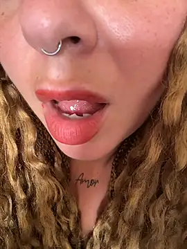 LaRubiaCalda online show from July 11, 3:04 pm