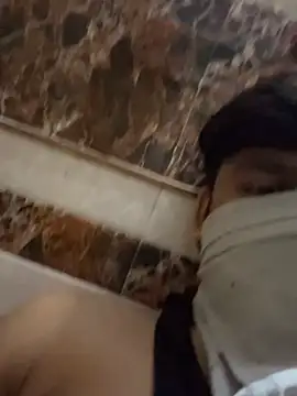 Badbuddy00 online show from April 9, 6:19 am