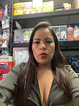 MIA ROSSEEE online show from June 6, 2:11 pm