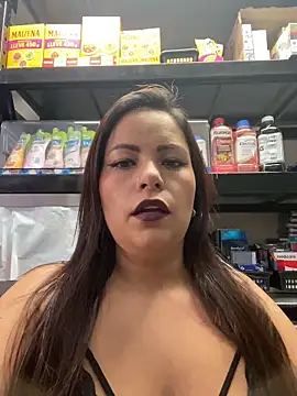 MIA ROSSEEE online show from June 16, 8:00 pm