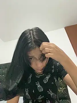 Snapshot of xoxo_anny chatting on May 22, 11:43 pm xoxo anny online show from May 22, 11:43 pm
