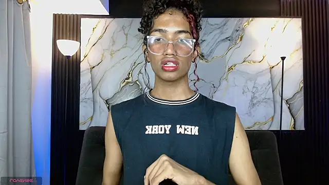 Snapshot of triiangel_latinboy chatting on May 8, 12:27 am triiangel latinboy online show from May 8, 12:27 am