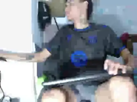 Snapshot of Brook_1707 chatting on April 28, 10:59 pm Brook 1707 online show from April 28, 10:59 pm