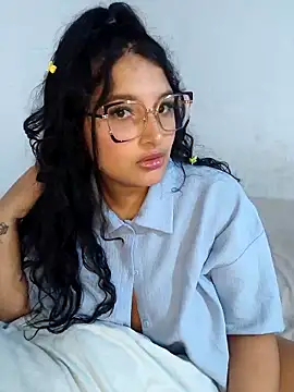 Maddy Kay online show from April 21, 11:49 am