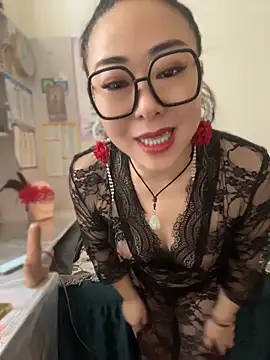 Snapshot of xxxlu886 chatting on April 25, 3:31 am xxxlu886 online show from April 25, 3:31 am