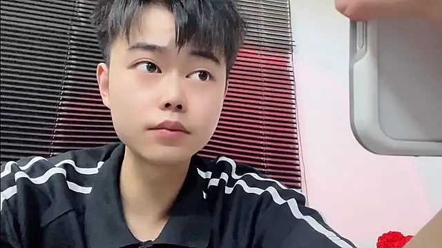 GUCCI-BOY1314 online show from April 27, 5:49 am