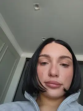 Snapshot of LucyHotty_ chatting on April 11, 9:46 am LucyHotty online show from April 11, 9:46 am