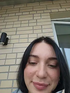 Snapshot of LucyHotty_ chatting on April 12, 10:09 am LucyHotty online show from April 12, 10:09 am