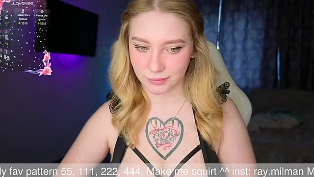 AliceMilr online show from April 25, 10:18 am