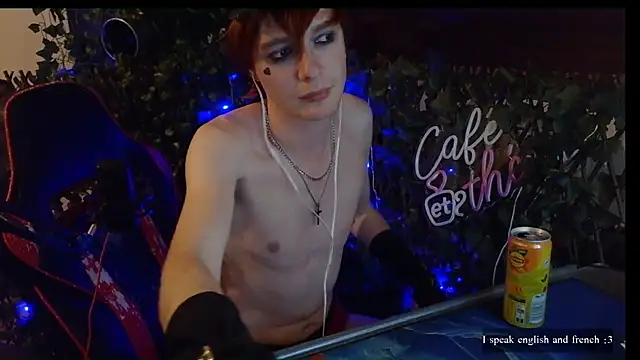 SkinnyAlex1312 online show from April 26, 9:01 pm