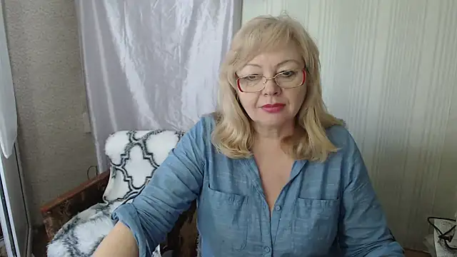 LavandaMay online show from April 29, 10:52 am
