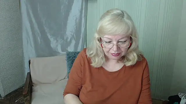 LavandaMay online show from May 15, 6:59 pm