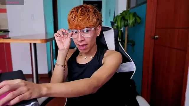 Ryan y tony online show from April 11, 1:48 pm