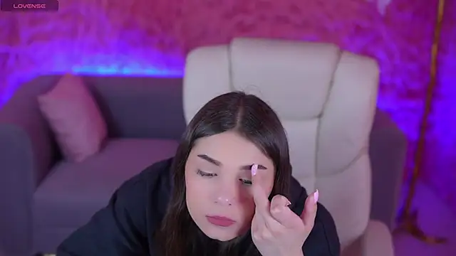 MeJessieDream online show from April 17, 5:32 am