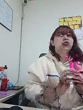 Snapshot of AliceScoot_ chatting on June 15, 2:36 am AliceScoot online show from June 15, 2:36 am