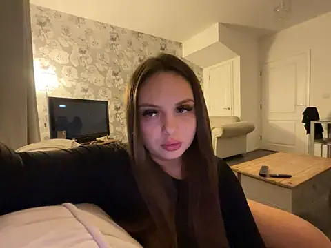 ellmaixo online show from April 10, 11:09 pm