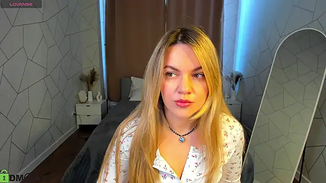 Snapshot of Jennifer_Perezz chatting on April 23, 1:07 am Jennifer Perezz online show from April 23, 1:07 am