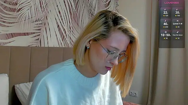 Lizzyvega online show from May 5, 1:57 am
