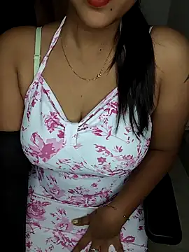 Snapshot of Tamilmoon006 chatting on June 17, 1:45 pm Tamilmoon006 online show from June 17, 1:45 pm
