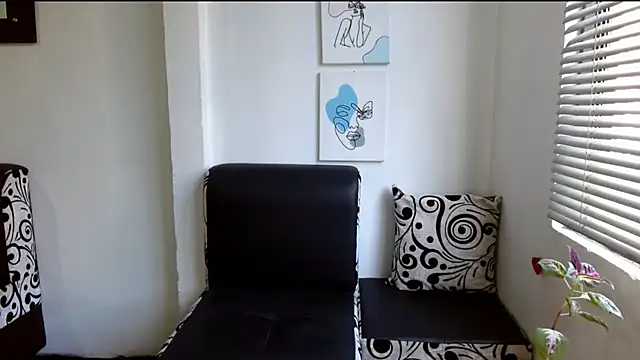 alisonnturbay online show from May 12, 12:46 pm