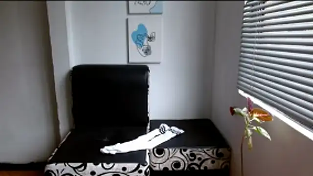 alisonnturbay online show from May 25, 12:11 pm