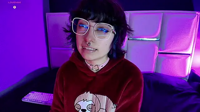 BadEmyXO online show from June 9, 3:40 am