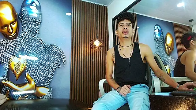 Snapshot of Skinny_cute_Alyer chatting on May 13, 1:58 am Skinny cute Alyer online show from May 13, 1:58 am