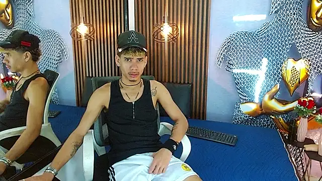 Snapshot of Skinny_cute_Alyer chatting on May 24, 1:43 am Skinny cute Alyer online show from May 24, 1:43 am