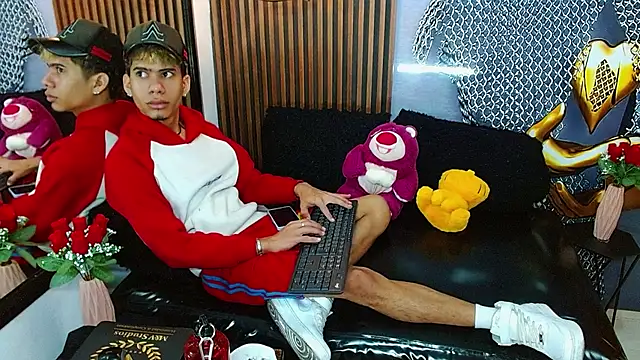 Skinny cute Alyer online show from June 24, 2:21 am