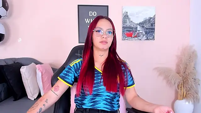 Snapshot of _MaryAnn chatting on June 23, 9:02 pm MaryAnn online show from June 23, 9:02 pm
