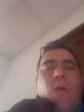 Ismael993A online show from April 19, 10:47 am