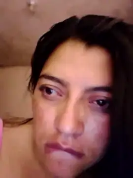 Snapshot of SOFI__10 chatting on April 24, 5:43 am SOFI 10 online show from April 24, 5:43 am
