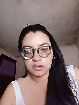 Snapshot of SOFI__10 chatting on May 25, 6:52 am SOFI 10 online show from May 25, 6:52 am