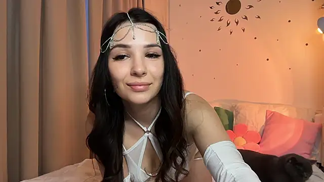 emilytr1xxy online show from April 22, 3:46 pm